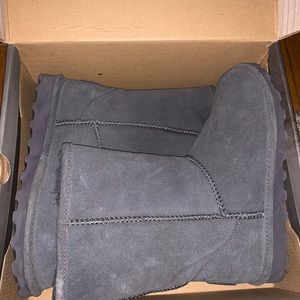 BearPaw Elle Short Boots (Charcoal)
